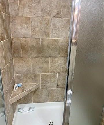3rd image of 3725 NE Chapel Dr
