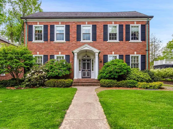 175 Merriweather Rd, Grosse Pointe Farms, MI 48236
