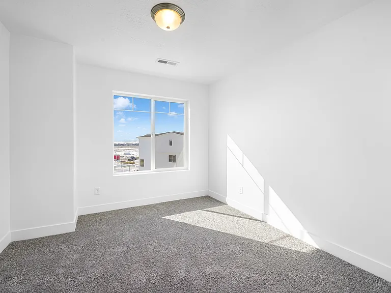 5248 N Folkstone Dr — Photo 13