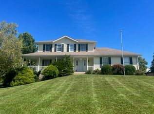 40 Valley Dr, Batesville, IN 47006