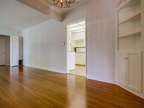 4th image of 8024 Campion Dr