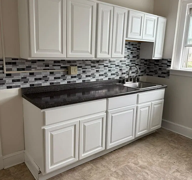 182 Elm St #17B