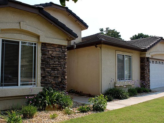 3rd image of 2437 E Seeger Ave