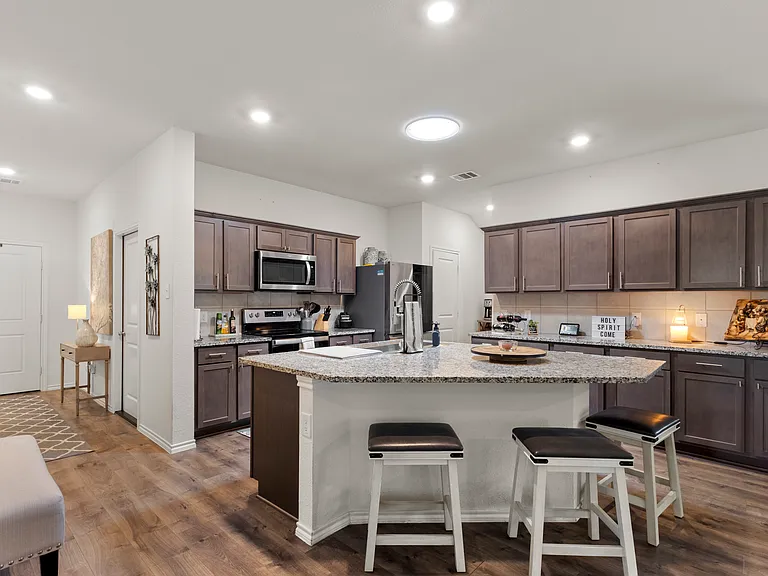 3319 Everly Dr — Photo 5