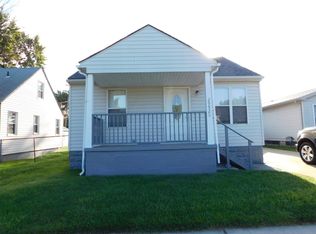 28461 Pinehurst St, Roseville, MI 48066