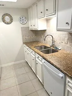 2230 S Piney Point Rd #104 — Photo 7