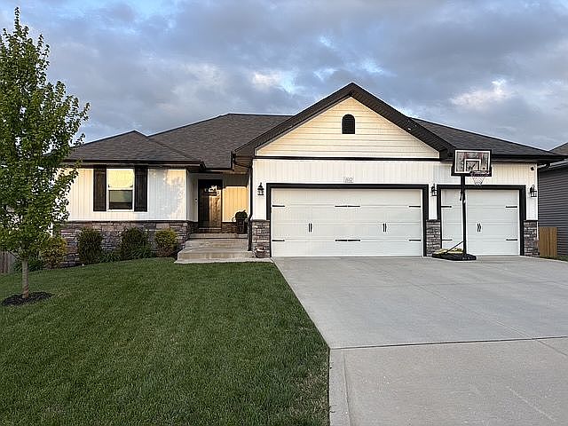 1st image of 1662 N Kingfisher Dr