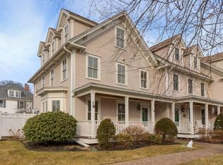 18 Summer St APT 1, Andover, MA 01810