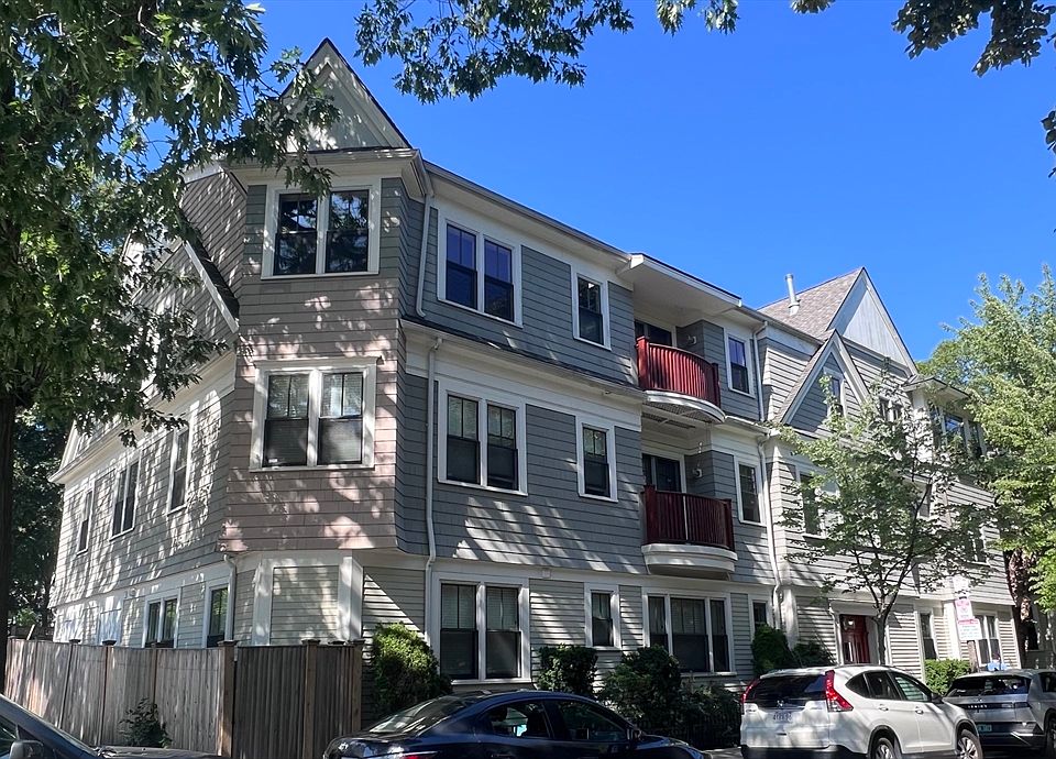 1st image of 131 Green St Unit 306