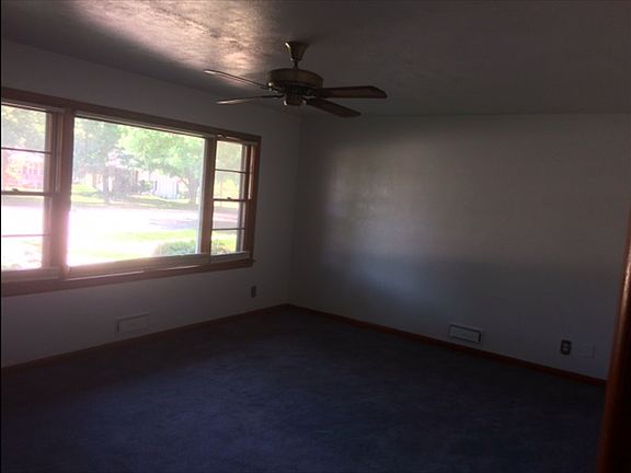 3rd image of 3516 Wesleyan Ave