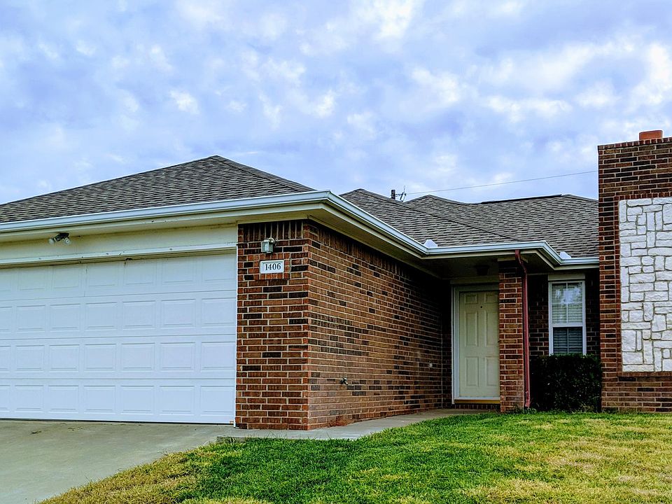 1st image of 1406 Fox Hollow Ave