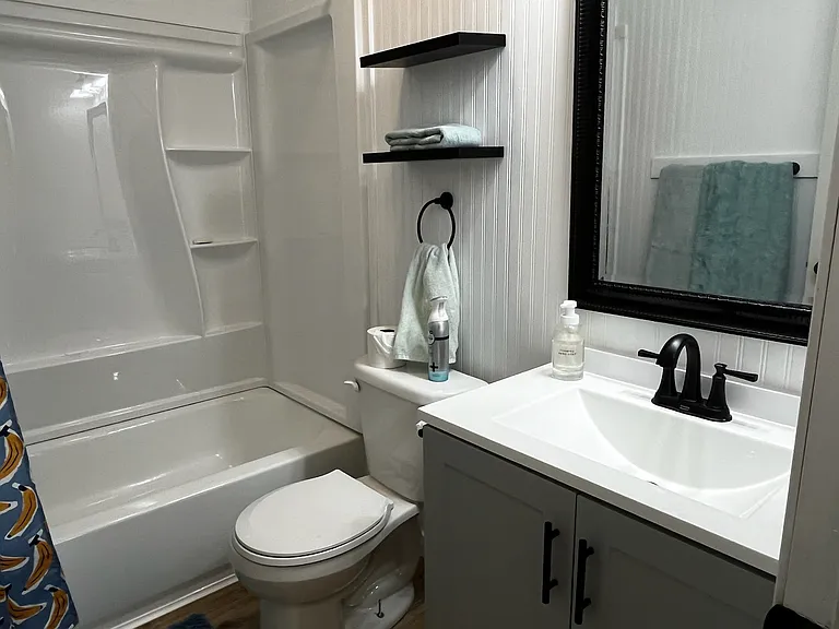 Bathroom with full tub/shower