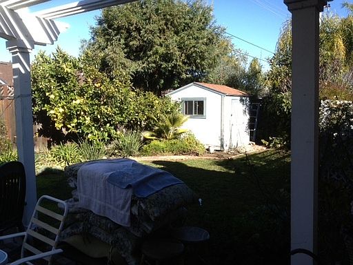 3rd image of 1301 Antwerp Ln