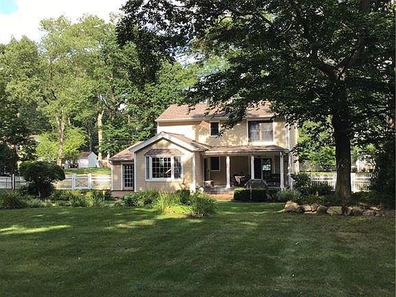 2nd image of 41 Oriole St
