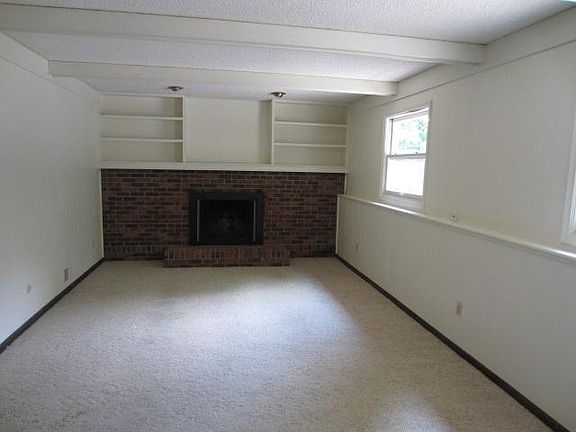 5th image of 11599 Windridge Dr