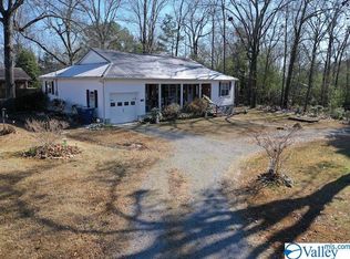 409 6th St SW, Arab, AL 35016