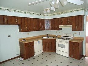 4th image of 2728 W 91st St