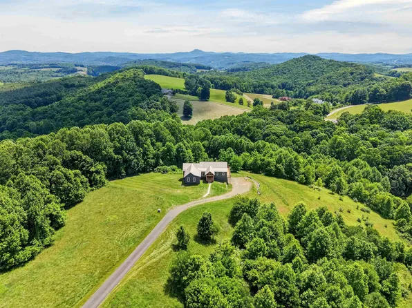 184 Thistle Trl, Hillsville, VA 24343
