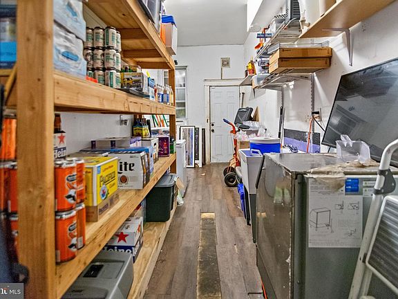 3rd image of 301 S Ann St