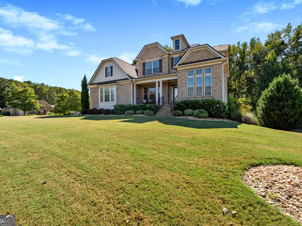 125 Bergen Dr, Fayetteville, GA 30215