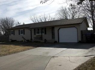715 Westhaven Dr, Newton, KS 67114
