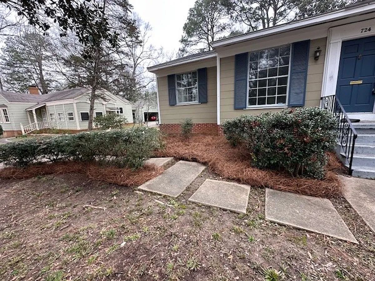 Building Photo - 724 Meadowbrook Rd