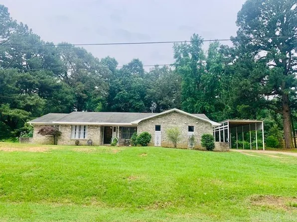 4203 Airline Dr, Texarkana, TX 75503