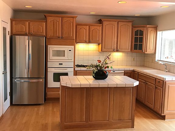4th image of 2480 Spyglass Ct
