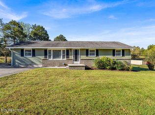 5917 Roberts Rd, Corryton, TN 37721