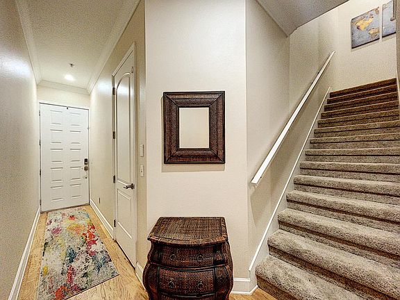 3rd image of 3210 W Horatio St Unit 10