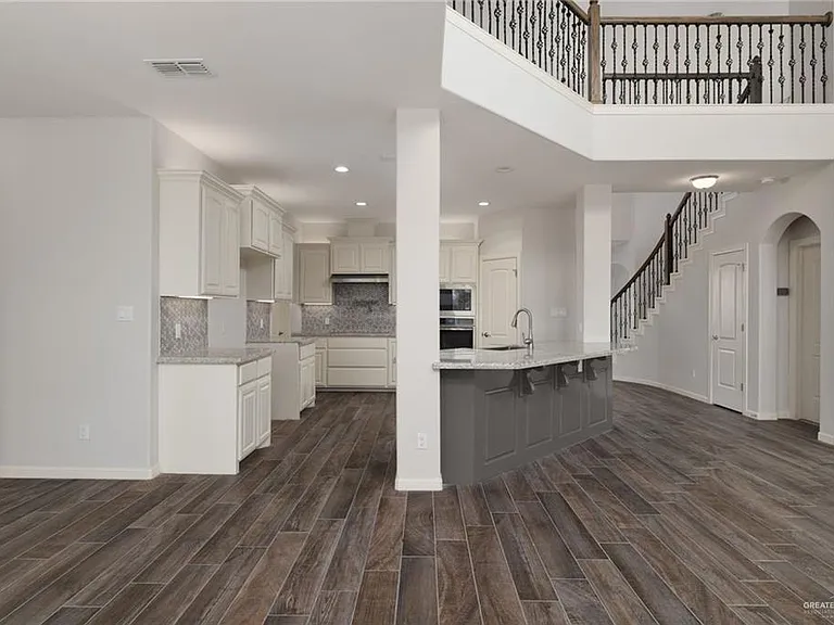 4628 Estancia Pkwy — Photo 10