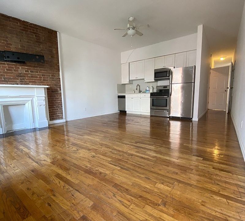 1st image of 739 9th Ave