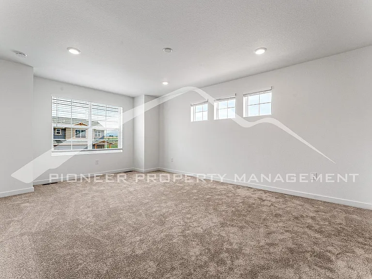 701 Lillibrook Pl — Photo 14