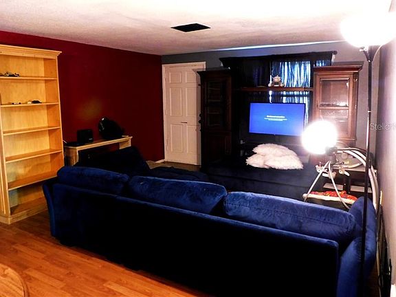 3rd image of 10105 Vineyard Ln