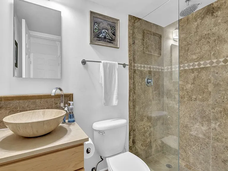 3554 Ocean Dr #1102 — Photo 19