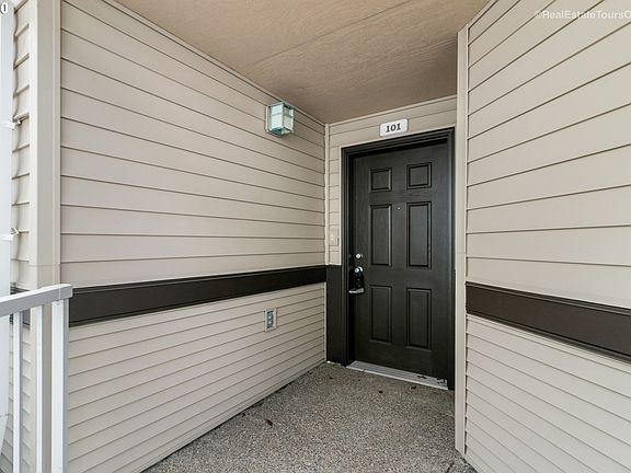 4th image of 15110 SW Mallard Dr Unit 101