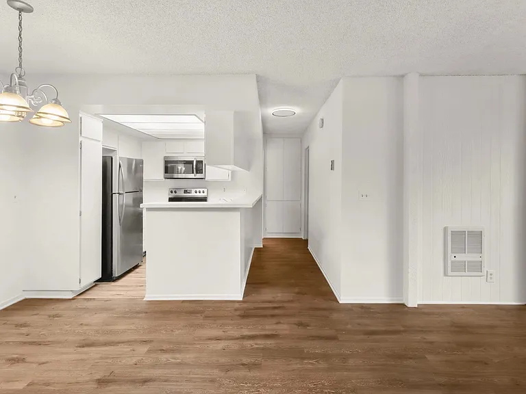 11677-11683 Goshen Ave. Los Angeles CA 90049 — Photo 8