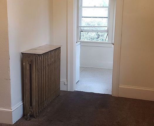 5th image of 118 E Monument St #118EM-01