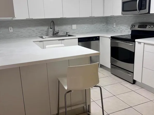 16300 Golf Club Rd APT 216, Fort Lauderdale, FL 33326