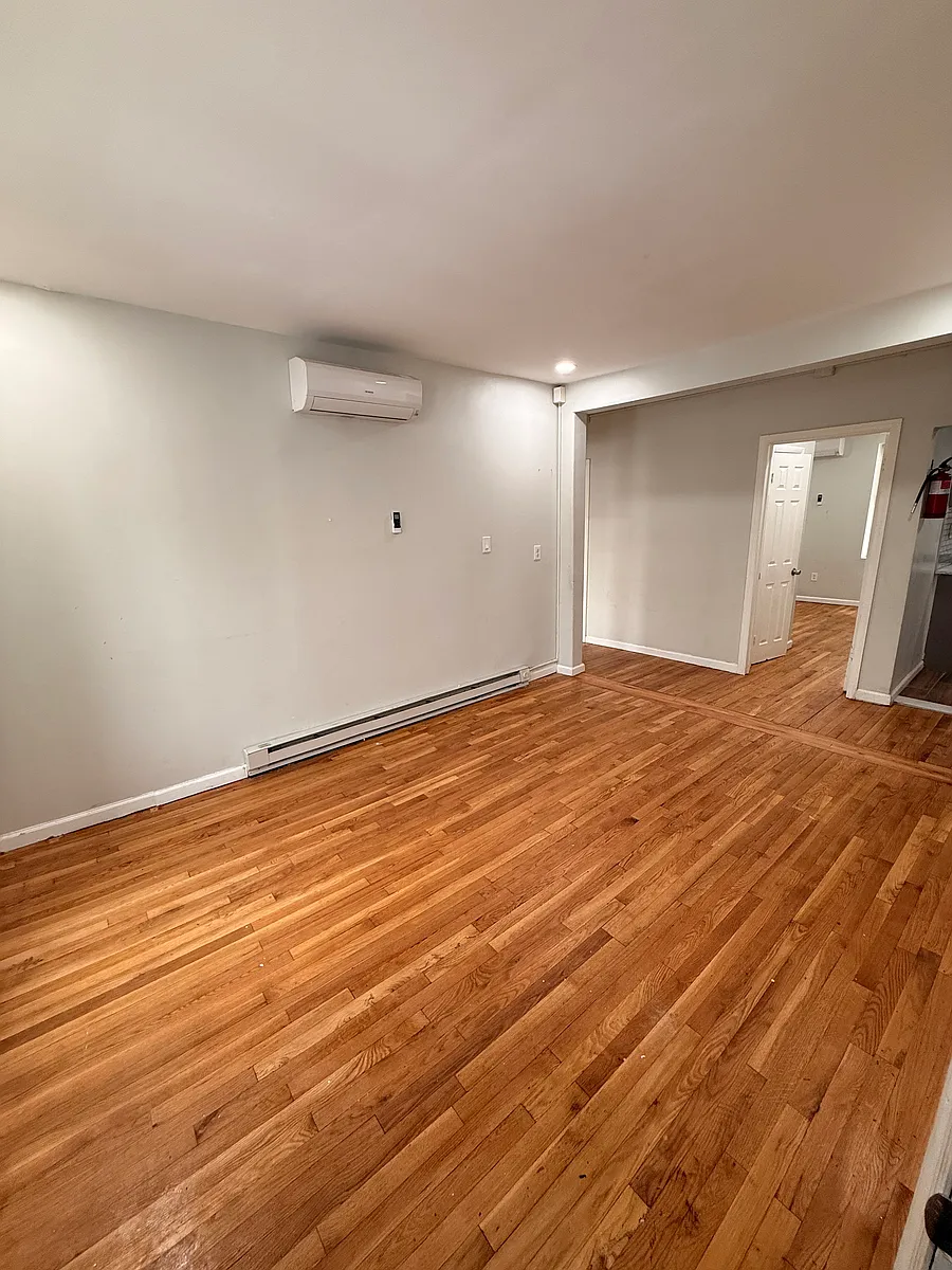 Building Photo - 262 Undercliff Ave #1