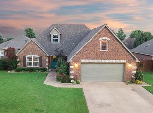 8122 Dunnwood Rd, Claremore, OK 74019