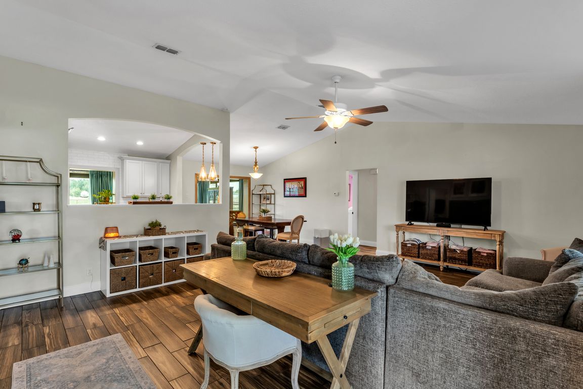 next background image