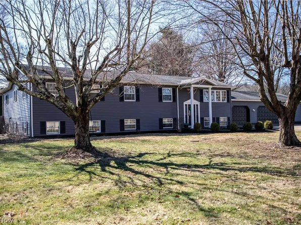 5005 W Shore Dr, Zanesville, OH 43701