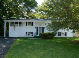 8 Greenfield Ct, Newark, DE 19713