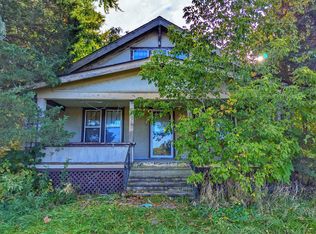 32803 Geneva Rd, Burlington, WI 53105