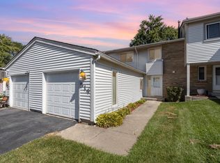 514 Jill Ln, Bolingbrook, IL 60440