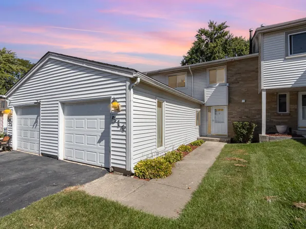 514 Jill Ln, Bolingbrook, IL 60440