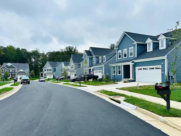 14898 Heather Bloom Dr, Woodbridge, VA 22193