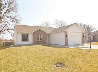 209 Ballenshire Ln, Kendallville, IN