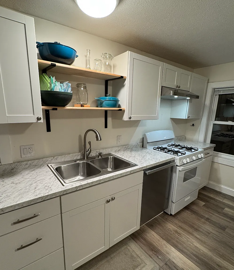 3 bed, 1309 sqft, $3,100 — Photo 2